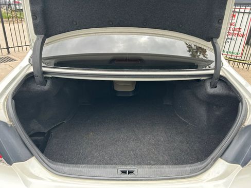 Used 2011 Toyota Avalon image 30