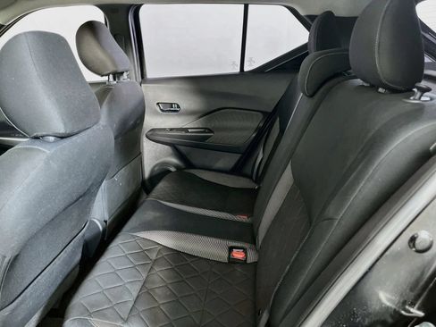 Used 2019 Nissan Kicks SV FWD image 31