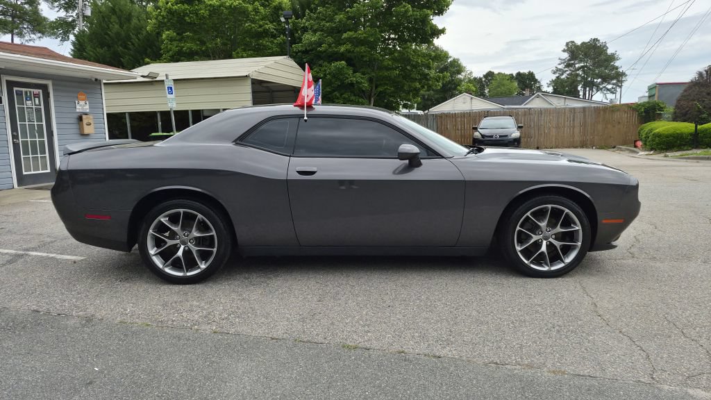 Used 2021 Dodge Challenger SXT w/ Blacktop Package RWD image 4