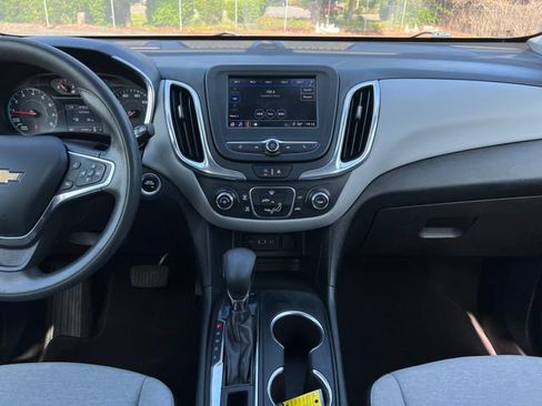 Used 2022 Chevrolet Equinox LS w/ Driver Confidence II Package AWD/4WD image 19