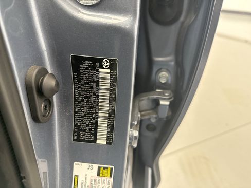 Used 2025 Toyota Corolla LE FWD image 10