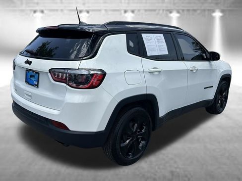 Used 2020 Jeep Compass Latitude FWD image 5