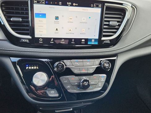 New 2026 Chrysler Pacifica Select w/ S Appearance Package image 24