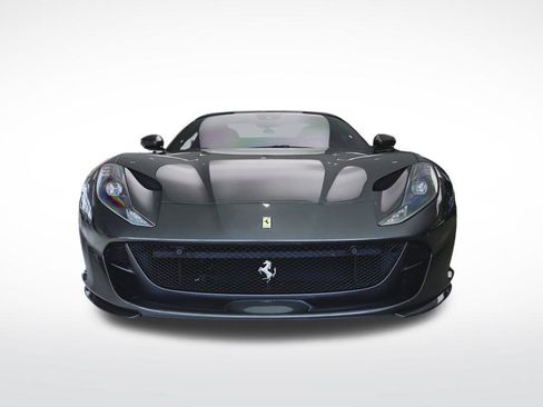 Used 2021 Ferrari 812 GTS image 7