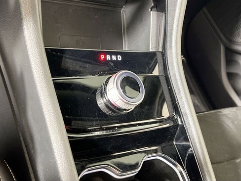 Used 2023 Jeep Grand Cherokee Altitude AWD/4WD image 16