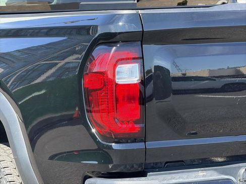 Used 2024 GMC Canyon Elevation w/ Elevation Premium Package RWD image 13