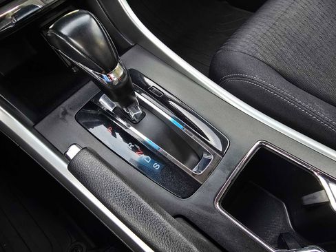 Used 2013 Honda Accord Sport image 35