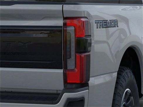 New 2026 Ford F250 Platinum w/ Tremor Off-Road Package image 21