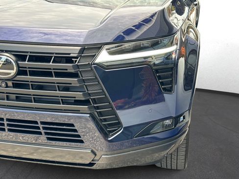 Certified 2026 Lexus GX 550 w/ Cold Area Package AWD/4WD image 9