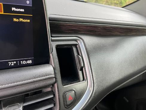 Used 2021 Chevrolet Suburban LT w/ LT Signature Package image 29