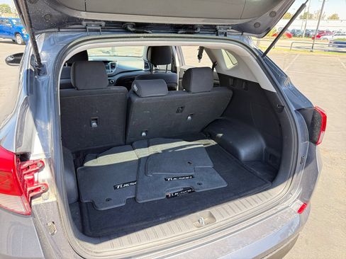 Used 2017 Hyundai Tucson SE w/ SE Popular Package 02 FWD image 21