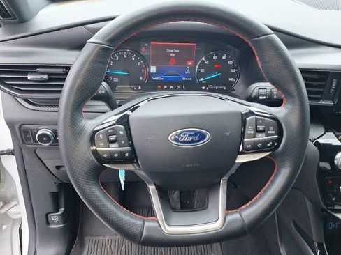 Used 2023 Ford Explorer ST-Line w/ Class IV Trailer Tow Package AWD/4WD image 13