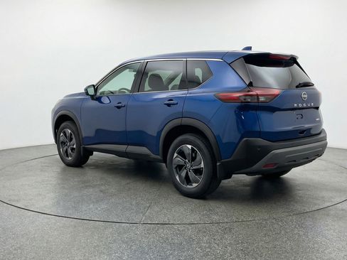 Used 2025 Nissan Rogue SV AWD/4WD image 6