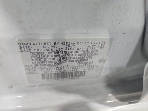 Certified 2025 Nissan Versa SR w/ Trunk Package FWD image 30