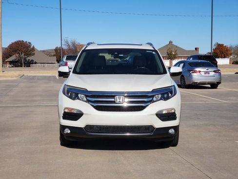 Used 2016 Honda Pilot Touring image 6