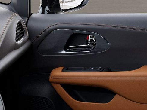 New 2026 Chrysler Pacifica Pinnacle image 28