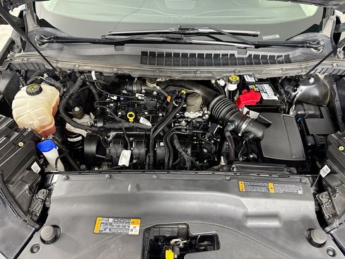 Used 2019 Ford Edge Titanium w/ Equipment Group 301A AWD/4WD image 32