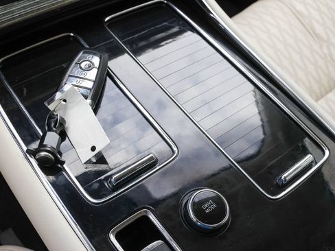 Used 2023 Lincoln Aviator Black Label w/ Class IV Trailer Tow Package AWD/4WD image 30