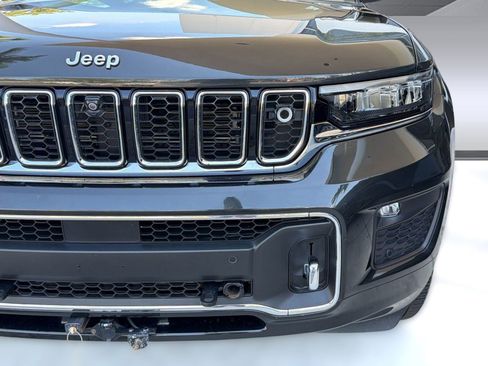 Used 2023 Jeep Grand Cherokee L Overland w/ Advanced Protech Group III AWD/4WD image 11