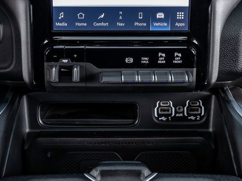 Used 2024 RAM 2500 Laramie w/ Night Edition AWD/4WD image 27
