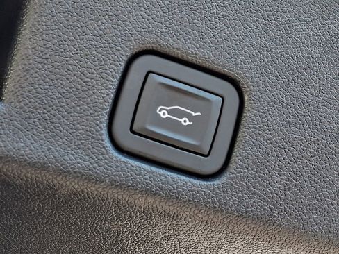 Used 2026 Chevrolet Traverse LT AWD/4WD image 29