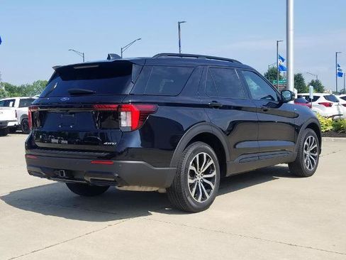 Certified 2026 Ford Explorer ST-Line AWD/4WD image 2