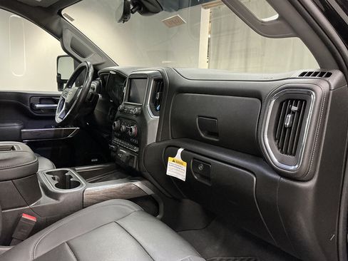 Used 2022 Chevrolet Silverado 2500 LTZ w/ Z71 Chrome Sport Edition AWD/4WD image 37