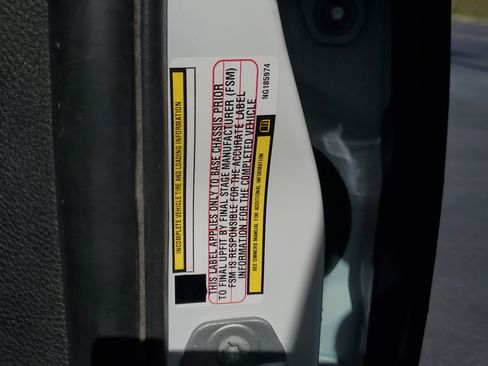 Used 2022 RAM 2500 Tradesman w/ Chrome Appearance Group image 30