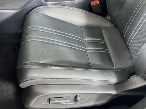 Used 2024 Honda HR-V EX-L image 22
