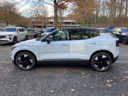 New 2025 Volvo EX30 Ultra w/ Climate Package image 4