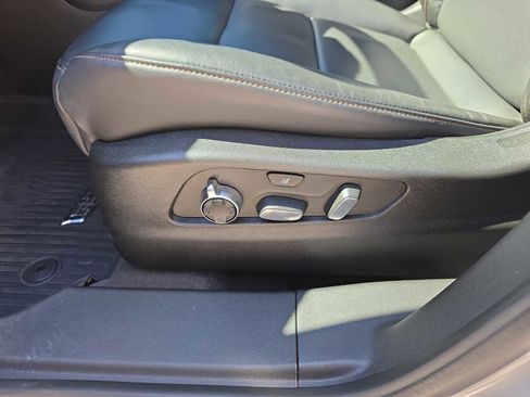 Used 2023 Cadillac XT4 Sport image 19