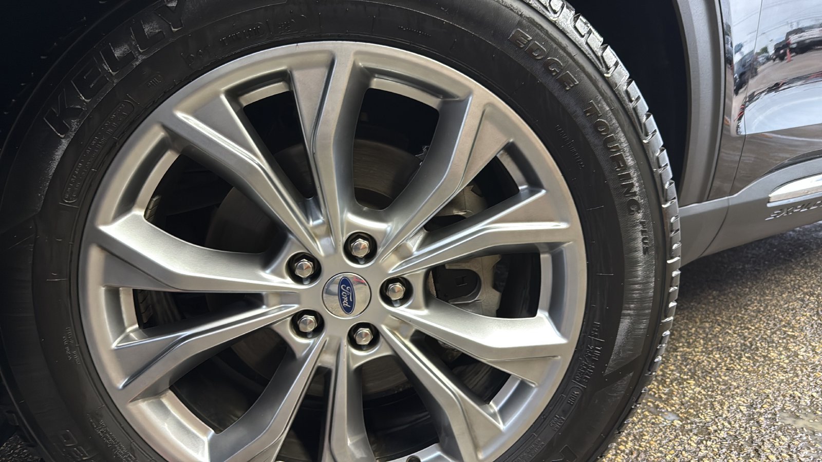 Used 2021 Ford Explorer XLT w/ Equipment Group 202A RWD image 29