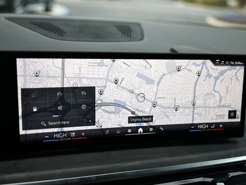 Used 2025 BMW X5 sDrive40i w/ Climate Comfort Package image 39