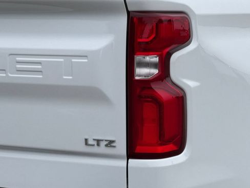 Used 2021 Chevrolet Silverado 1500 LTZ w/ LTZ Convenience Package II AWD/4WD image 34
