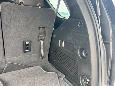 Used 2022 Chevrolet Tahoe LS w/ Driver Alert Package image 16