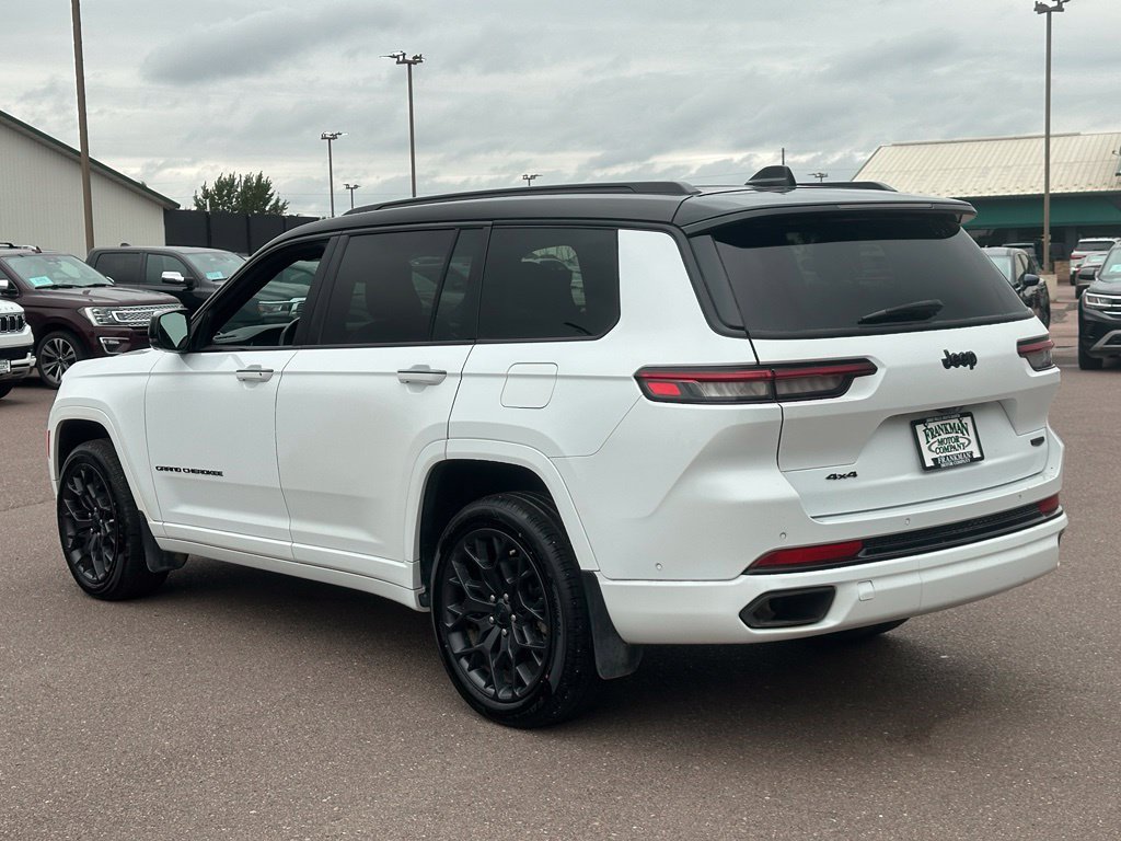 Used 2023 Jeep Grand Cherokee L Summit w/ High Altitude Package AWD/4WD image 5