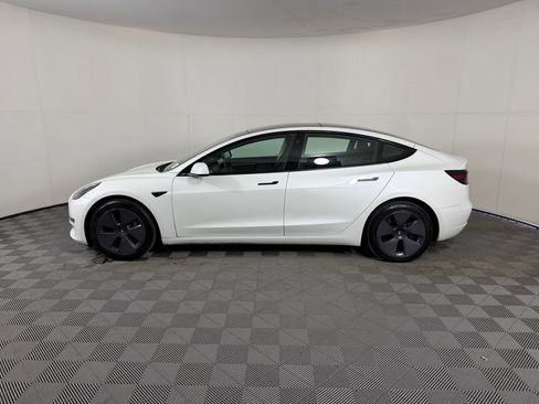 Used 2022 Tesla Model 3 RWD image 2