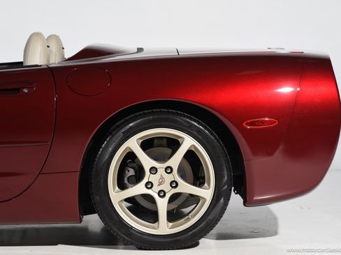 Used 2003 Chevrolet Corvette Convertible w/ Preferred Equipment Group1 RWD image 18
