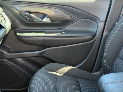 Used 2022 GMC Terrain SLE w/ Driver Convenience Package image 14