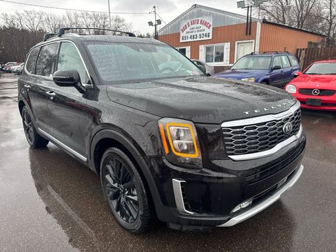 Used 2021 Kia Telluride SX w/ SX Prestige Package image 3