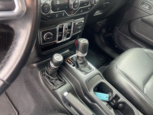 Used 2021 Jeep Wrangler Unlimited Sahara image 22