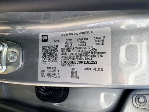 Used 2024 Chevrolet Colorado W/T w/ WT Convenience Package II RWD image 33