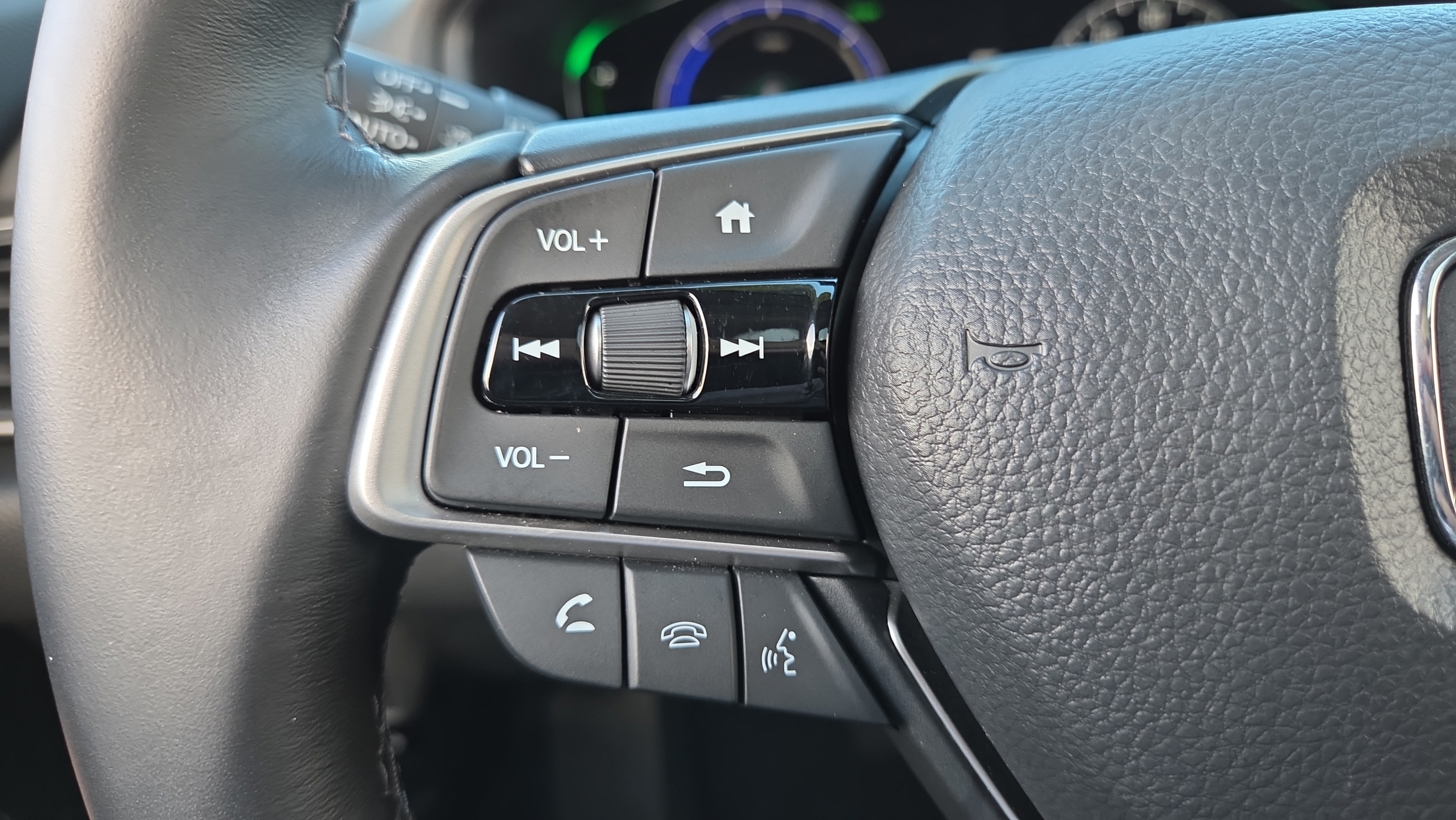 Used 2022 Honda Accord EX-L image 11