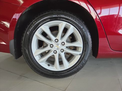 Used 2017 Chevrolet Malibu LT FWD image 10