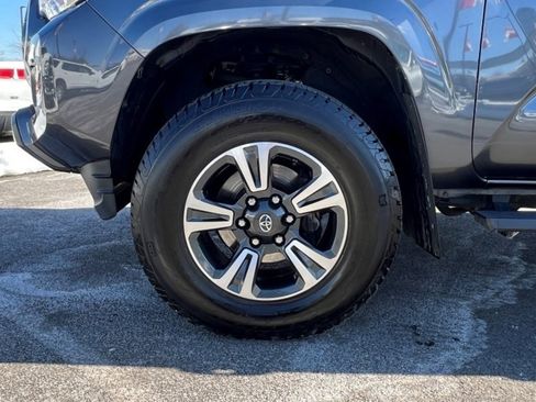 Used 2021 Toyota Tacoma SR image 11