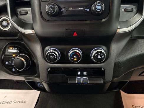Used 2023 RAM 1500 Big Horn AWD/4WD image 17
