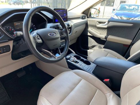 Used 2020 Ford Escape SEL AWD/4WD image 3