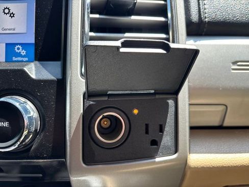 Used 2017 Ford F250 Lariat w/ Chrome Package AWD/4WD image 34