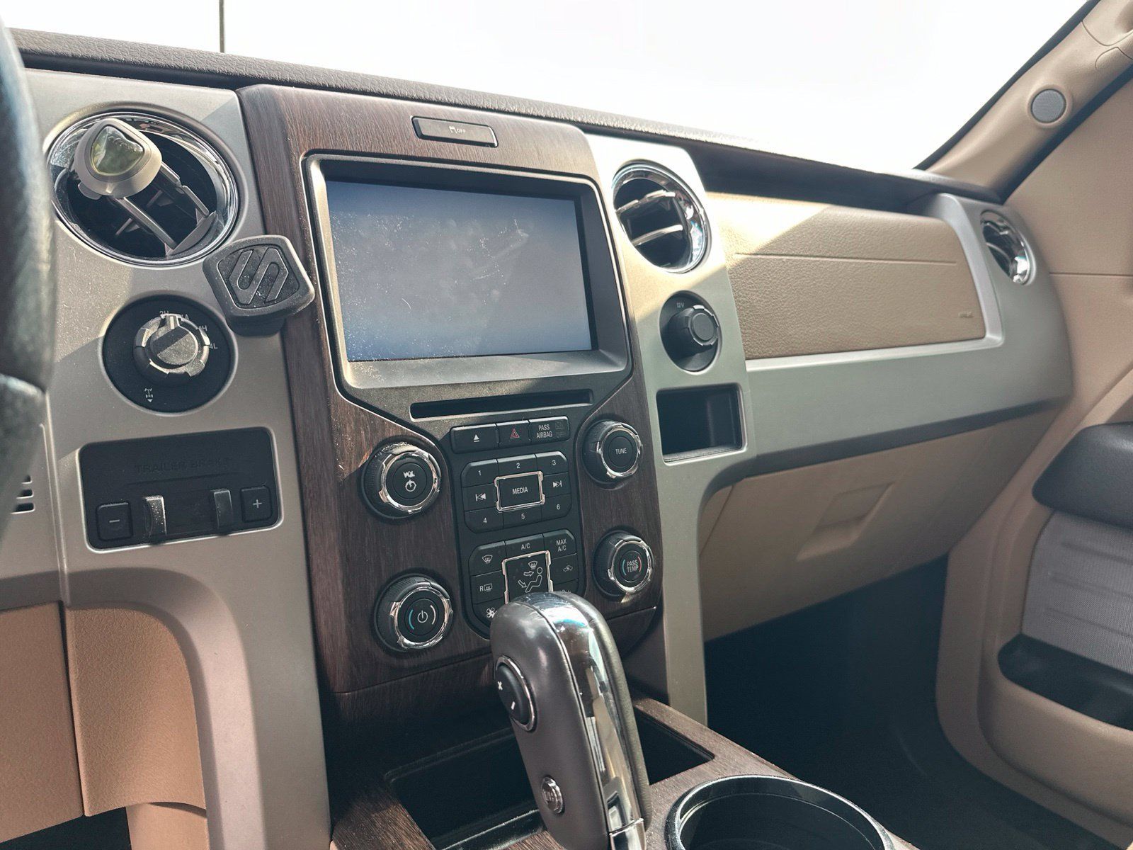 Used 2014 Ford F150 Lariat w/ Equipment Group 501A Mid AWD/4WD image 10