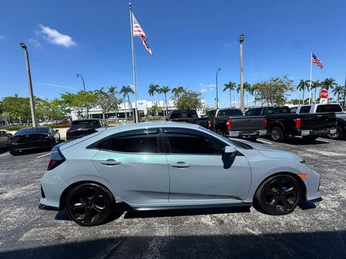 Used 2018 Honda Civic Sport Hatchback image 9